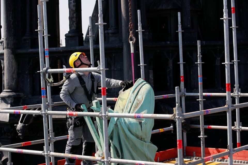 16 Historic Statues Removed From Notre-Dame Cathedral 4 Days Before Fire 1