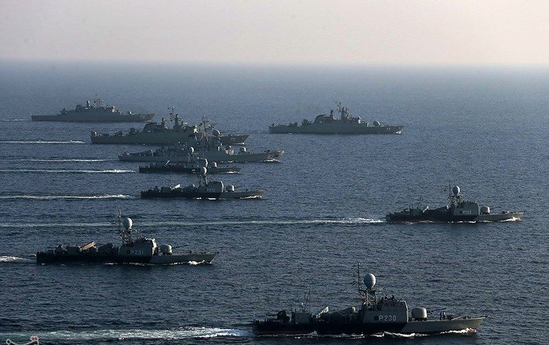 a_group_of_iranian_navy-5716138