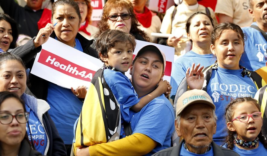 aptopix_california-immigrant_health_care_79274_c0-120-4359-2661_s885x516-3280762