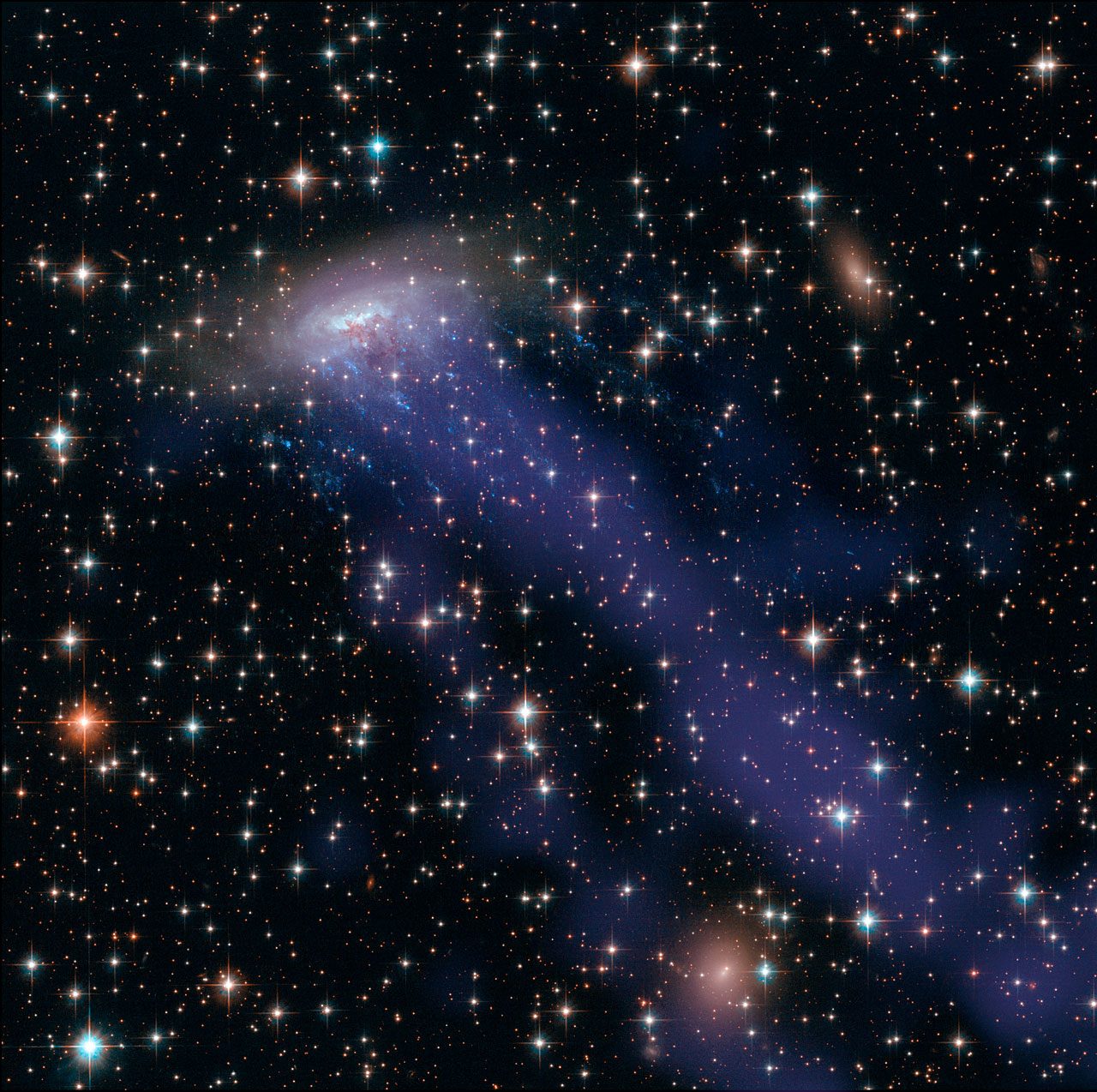 hubble-and-chandra-composite-of-eso-137-001